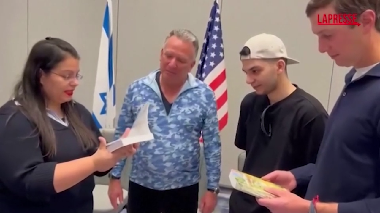 Israele, Witkoff e Kushner incontrano gli ostaggi rilasciati da Hamas Israele, Witkoff e Kushner incontrano gli ostaggi rilasciati da Hamas