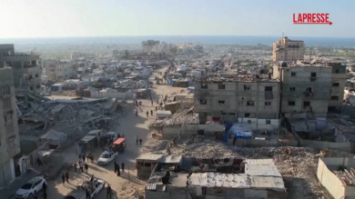 Gaza, Khan Younis devastata: la città è irriconoscibile dopo l’offensiva israeliana