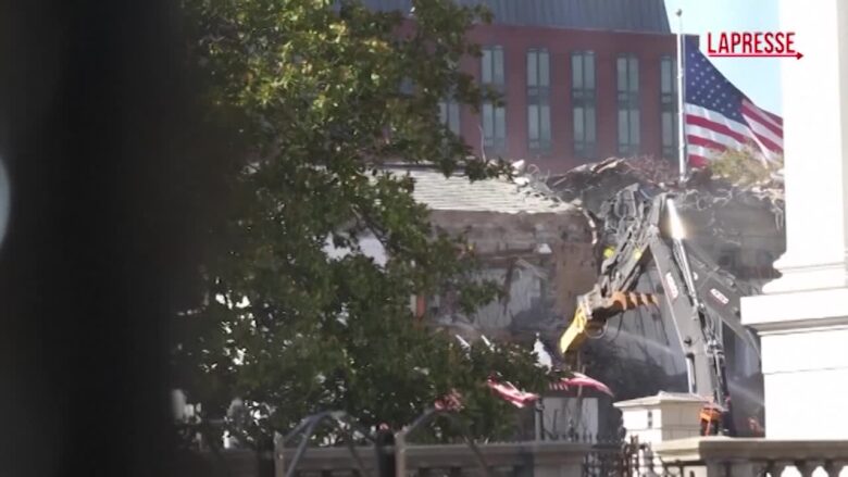 Usa, ala della Casa Bianca demolita per una nuova sala da ballo