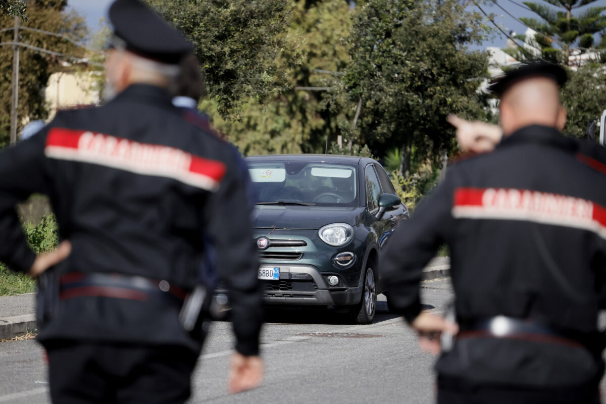 Scandicci, sequestra e tenta di uccidere la ex: arrestato 51enne