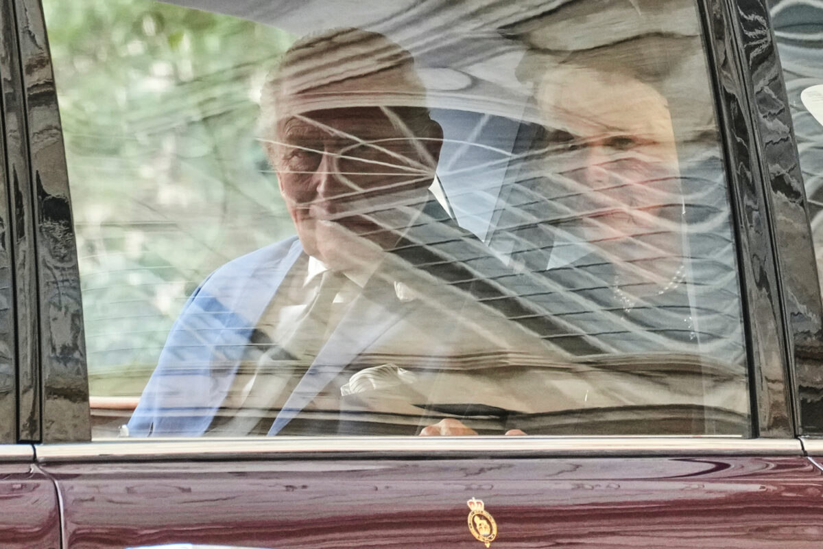 Galleria foto 'Re Carlo III e la regina Camilla a Roma oggi, la visita dei reali britannici a Papa Leone in 10 foto' - foto 2