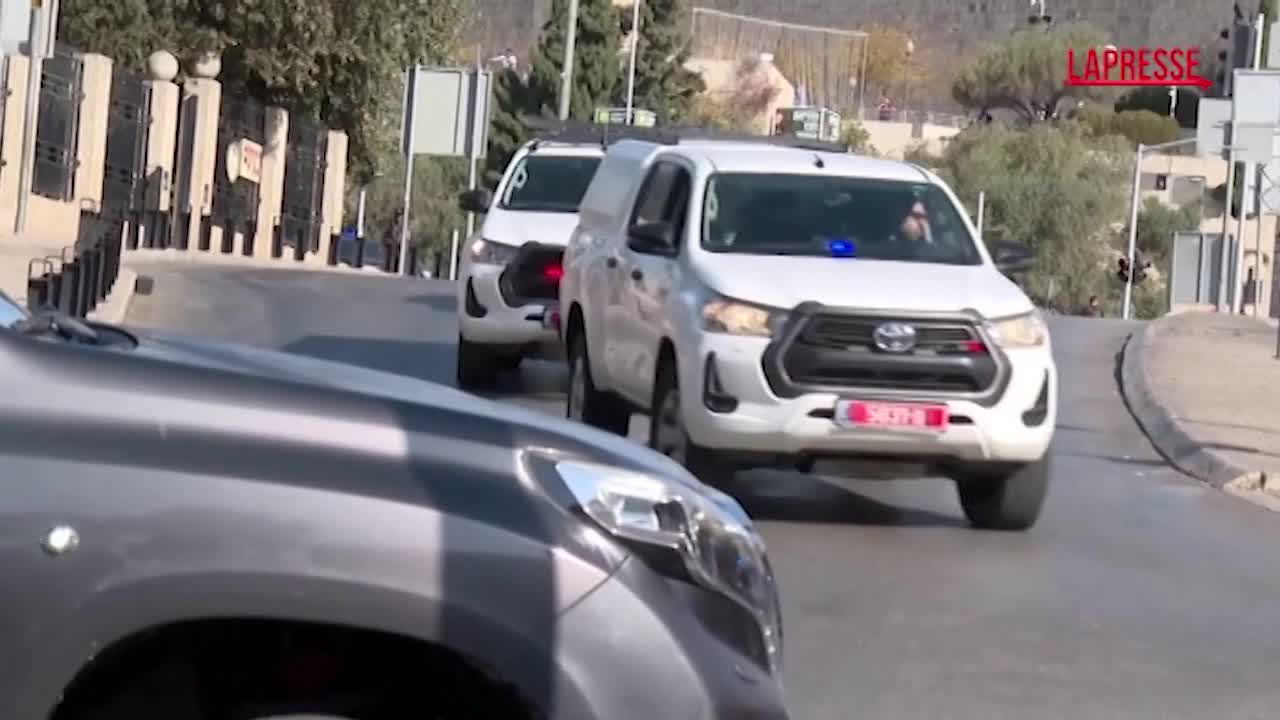 israele vance alla chiesa del santo sepolcro il convoglio scortato dalla polizia