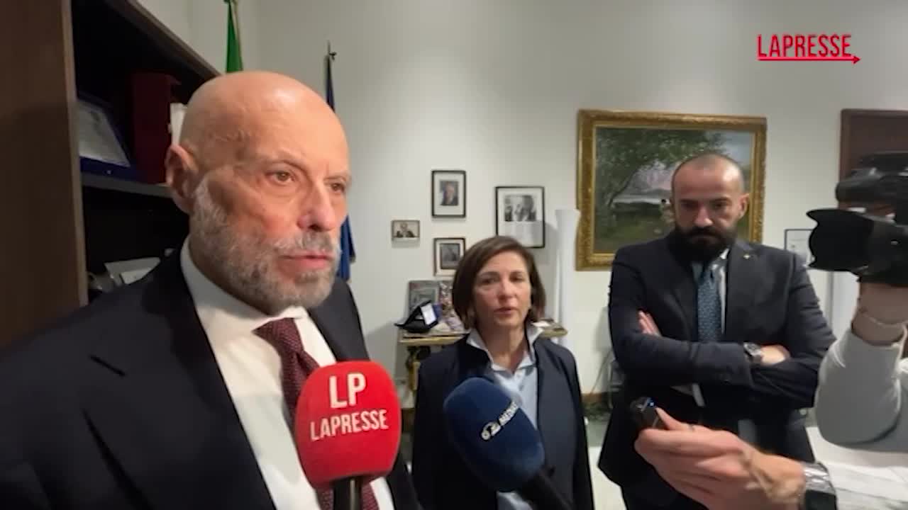 Milano, pm: "Ronchi uccisa con 14 coltellate, si è accanito sul viso" Milano, pm: "Ronchi uccisa con 14 coltellate, si è accanito sul viso"