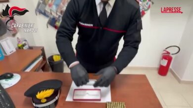 Napoli, nascondeva penne pistola pronte a uccidere: arrestato 27enne