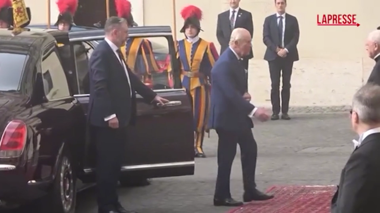 Re Carlo e la Regina Camilla arrivano in Vaticano: oggi la storica preghiera con Papa Leone XIV Re Carlo e la Regina Camilla arrivano in Vaticano: oggi la storica preghiera con Papa Leone XIV