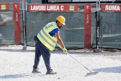 Tagli a metro Roma e Milano in manovra, Tajani punzecchia Salvini