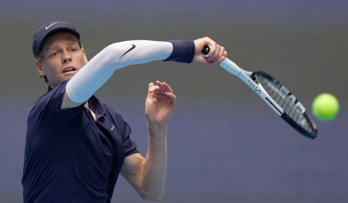 Atp Vienna 2025, Sinner ai quarti: battuto Cobolli nel derby Atp Vienna 2025, Sinner ai quarti: battuto Cobolli nel derby