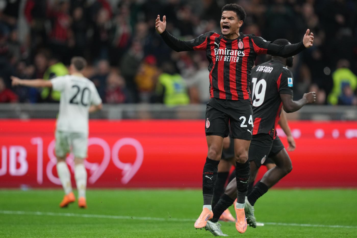 Milan Pisa 2 2, Athekame salva i rossoneri nel recupero Milan Pisa 2 2, Athekame salva i rossoneri nel recupero