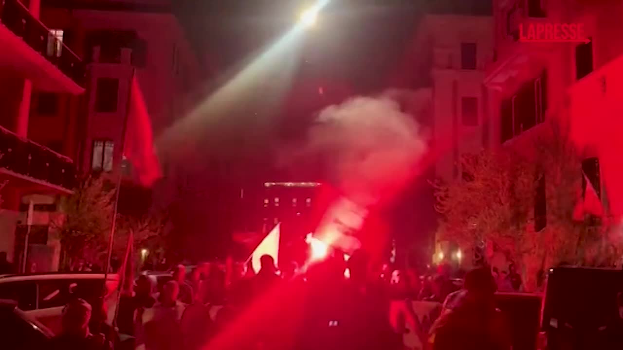 Roma, dopo gli scontri corteo pro Pal fermato in largo Spinelli Roma, dopo gli scontri corteo pro Pal fermato in largo Spinelli