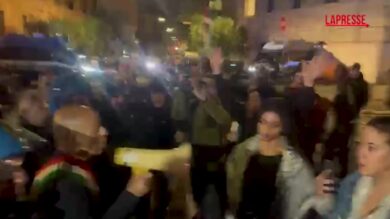 Roma, manifestazione pro-Pal: le trattative con la polizia, poi le tensioni