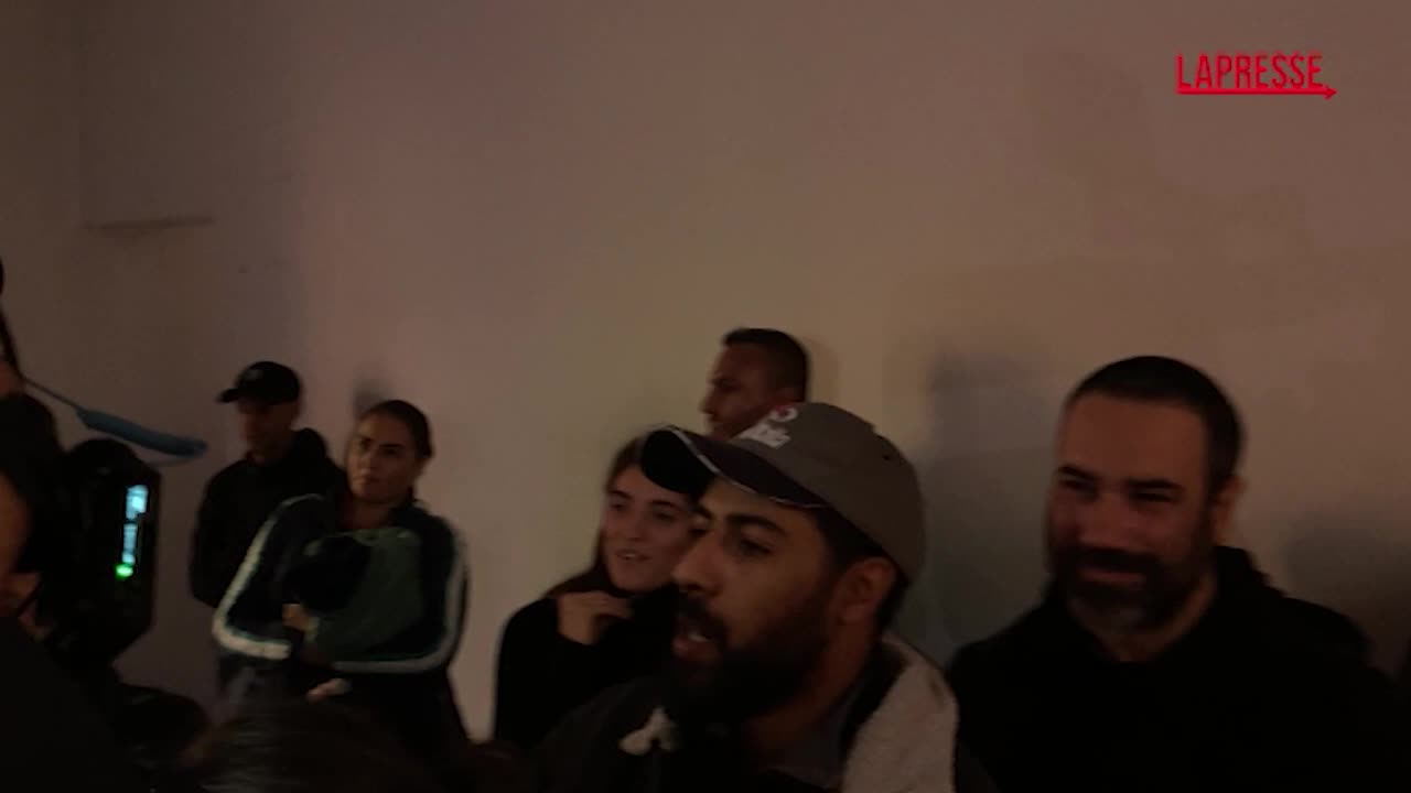 Bologna, dopo gli sfratti collettivo Plat occupa stabile in via don Minzoni Bologna, dopo gli sfratti collettivo Plat occupa stabile in via don Minzoni