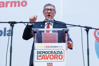 Manifestazione Cgil, Landini: “Chi demonizza le piazze ha paura della democrazia”
