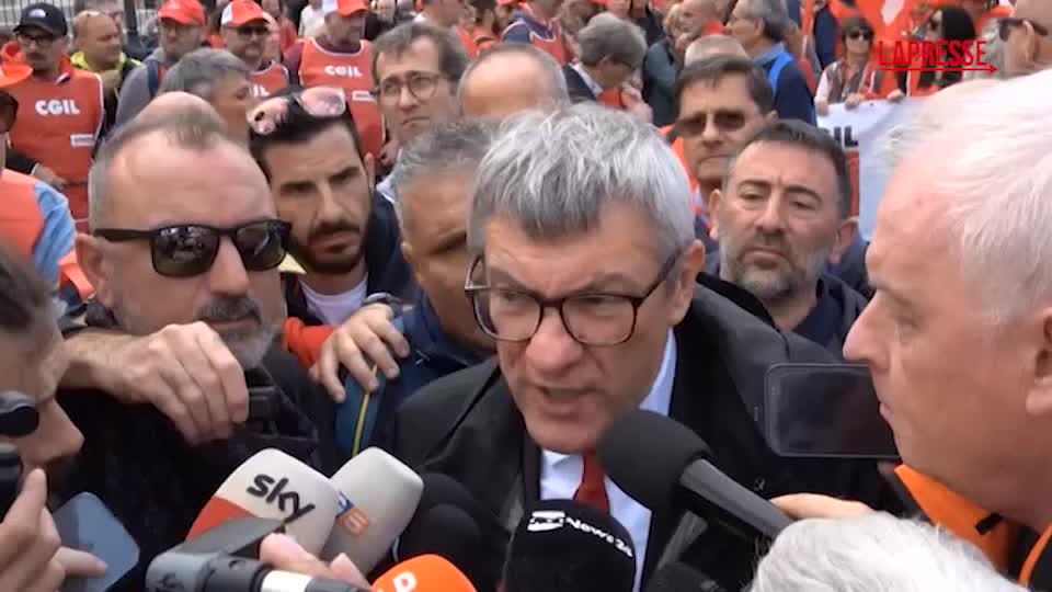 manovra landini sciopero non escludiamo nulla da Lapresse.it manovra landini sciopero non escludiamo nulla
