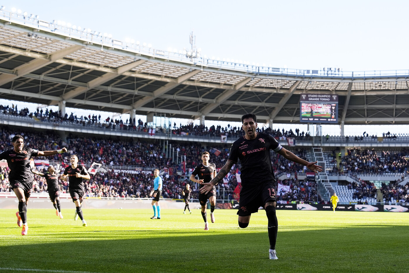 Torino Genoa 2 1, rimonta granata con gol di Maripan al 90esimo Torino Genoa 2 1, rimonta granata con gol di Maripan al 90esimo