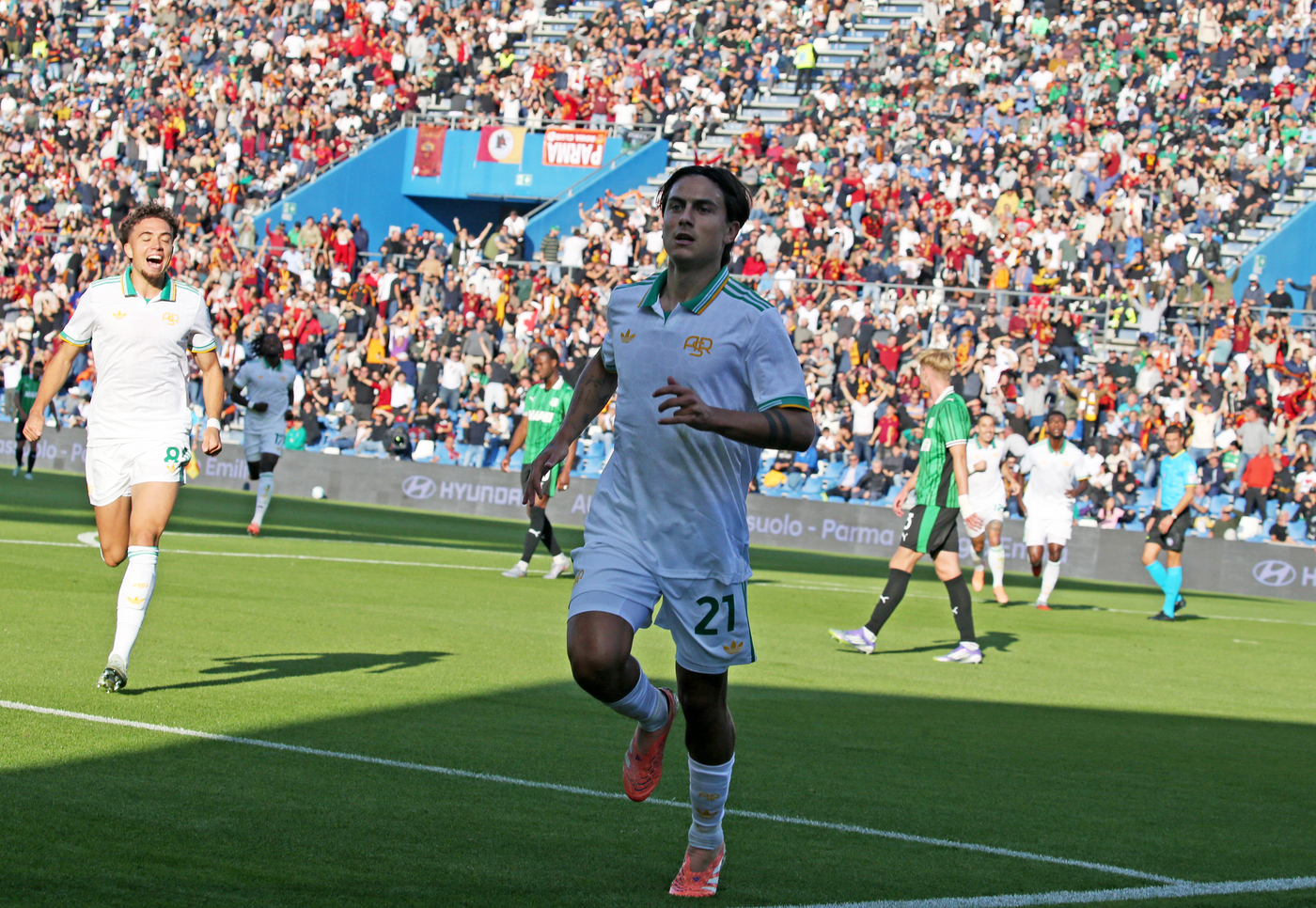 Sassuolo Roma 1 0, giallorossi tornano in testa al campionato con il Napoli Sassuolo Roma 1 0, giallorossi tornano in testa al campionato con il Napoli