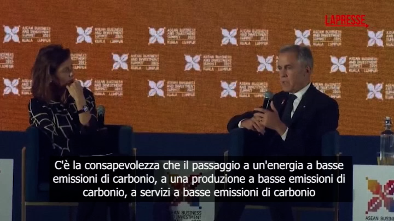 Dazi, premier canadese Carney avverte: "Il commercio globale si allontana dagli Usa" Dazi, premier canadese Carney avverte: "Il commercio globale si allontana dagli Usa"