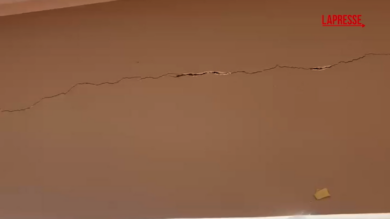 Terremoto Avellino, le crepe nei muri di alcune case di Montefredane