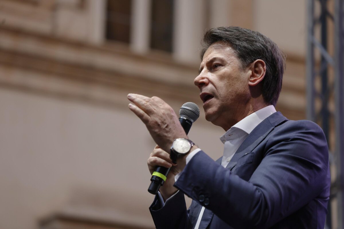 M5s, Giuseppe Conte riconfermato presidente con l’89,3% dei voti favorevoli M5s, Giuseppe Conte riconfermato presidente con l’89,3% dei voti favorevoli