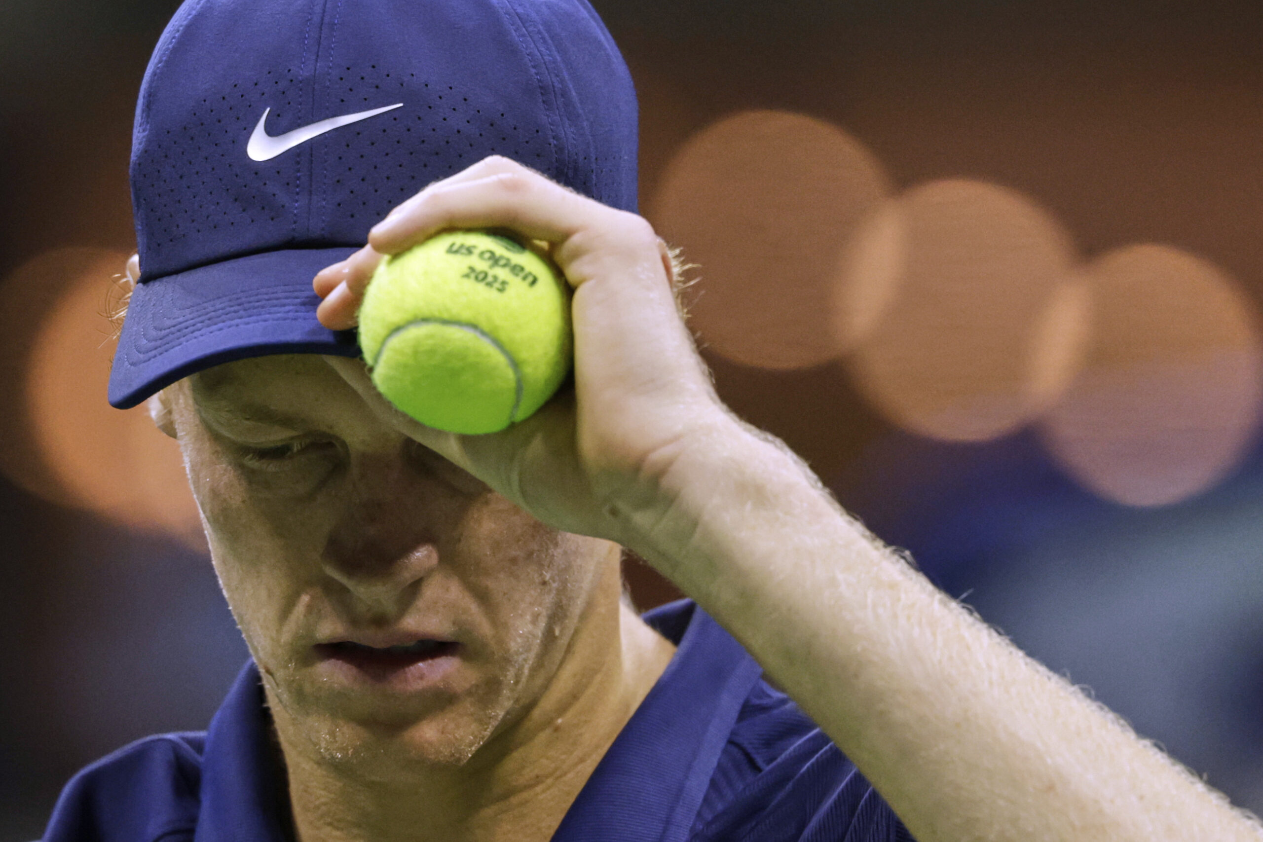 Sinner vince a Vienna e punta al n.1 del ranking: cosa deve succedere per superare Alcaraz Sinner vince a Vienna e punta al n.1 del ranking: cosa deve succedere per superare Alcaraz