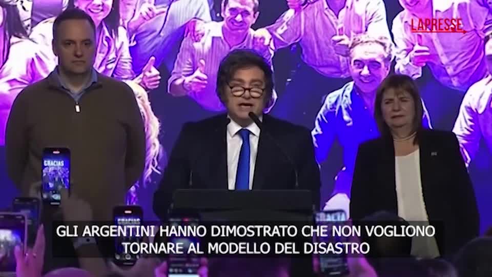 Argentina, Milei celebra il trionfo alle elezioni: "E Argentina, Milei celebra il trionfo alle elezioni: "E