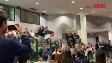 Gaza, Consiglio Marche: incursione Pro Pal nella prima seduta