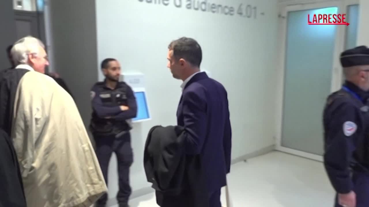 commenti maliziosi su brigitte macron dieci persone a processo
