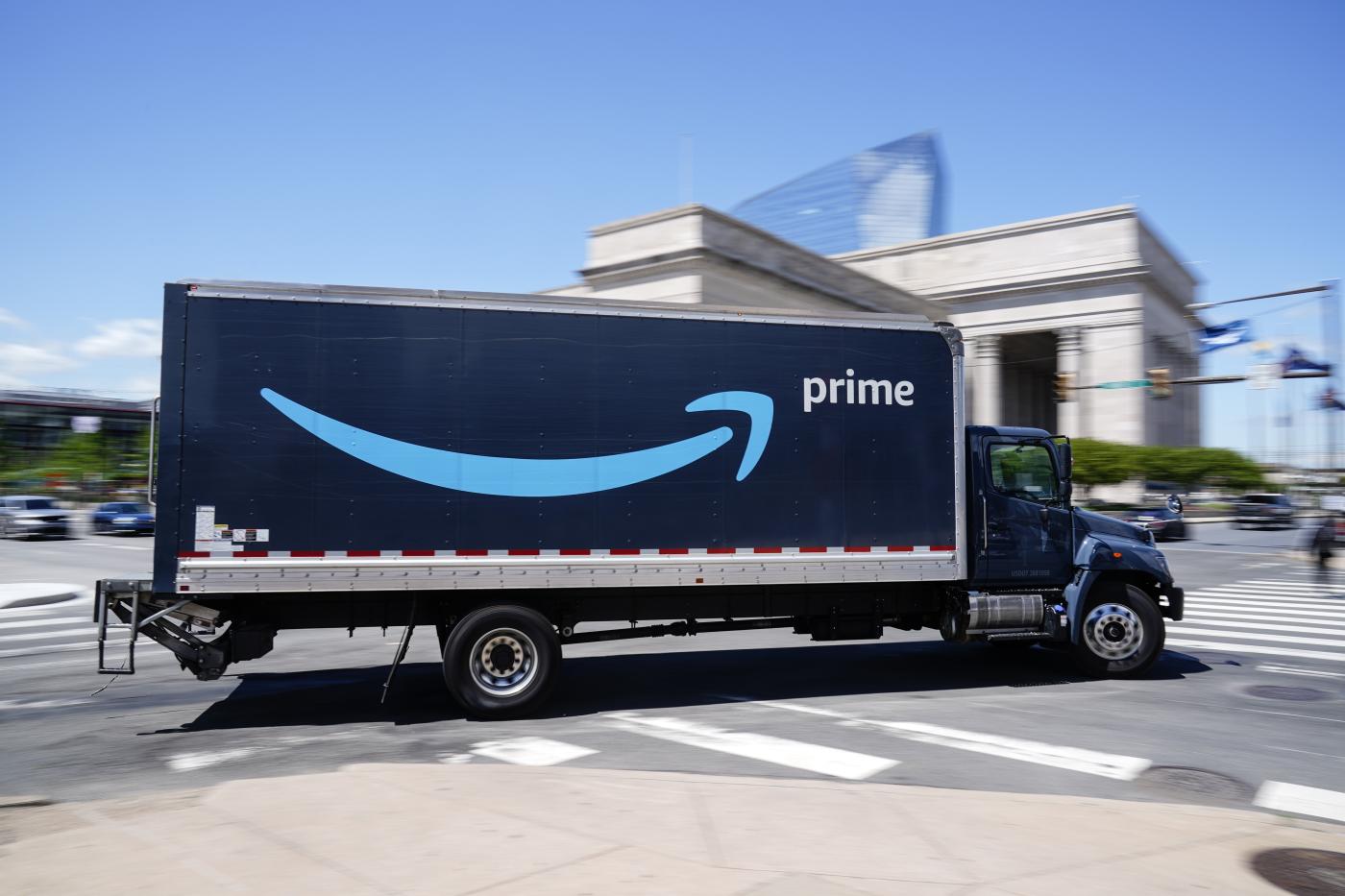 Amazon verso il licenziamento di 30mila dipendenti Amazon verso il licenziamento di 30mila dipendenti