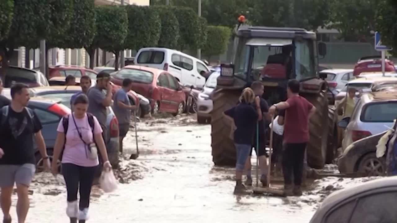 Un anno dalla Dana, viaggio a Paiporta il paese più colpito: "Ancora lontani dalla normalità" Un anno dalla Dana, viaggio a Paiporta il paese più colpito: "Ancora lontani dalla normalità"