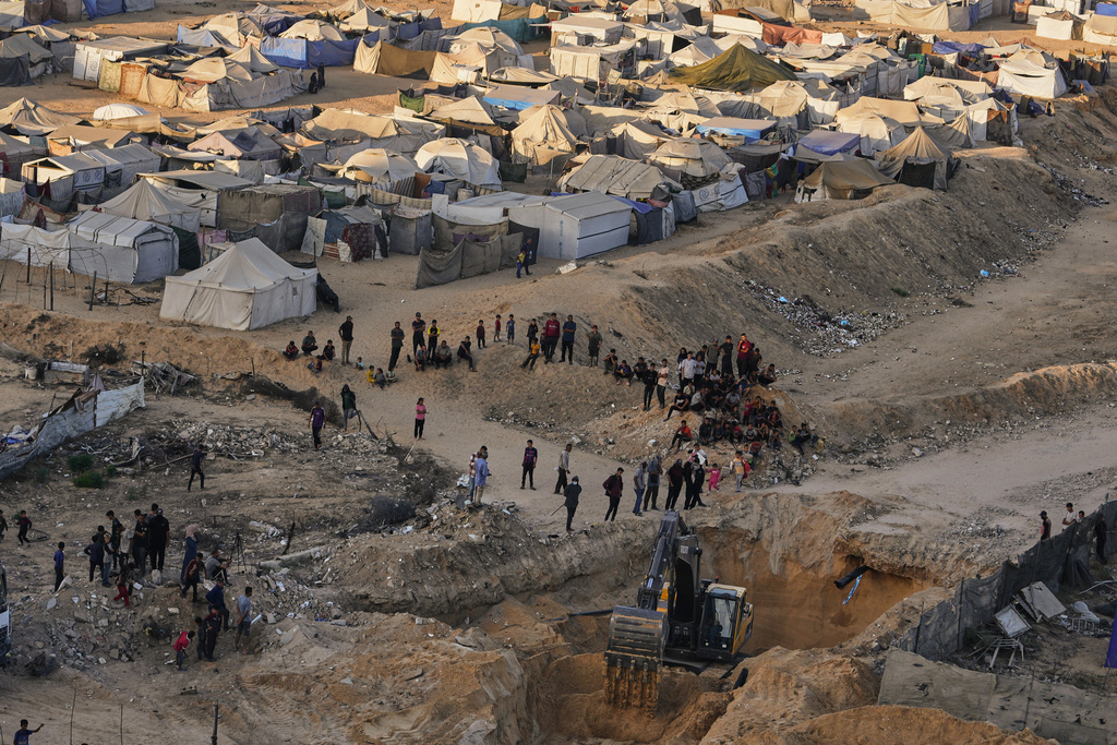 Gaza, in bara consegnata ieri da Hamas i resti di un ostaggio già restituito Gaza, in bara consegnata ieri da Hamas i resti di un ostaggio già restituito