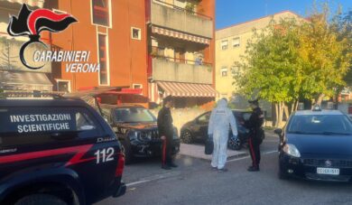 Verona, si toglie il braccialetto elettronico e uccide la compagna a coltellate: arrestato