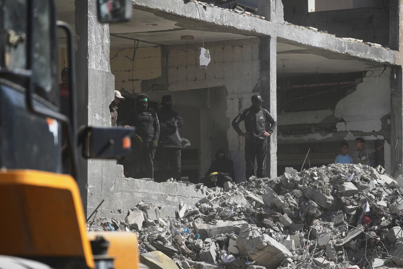 Gaza, 63 morti nei raid sulla Striscia dopo la ripresa dei bombardamenti – La diretta Gaza, 63 morti nei raid sulla Striscia dopo la ripresa dei bombardamenti – La diretta