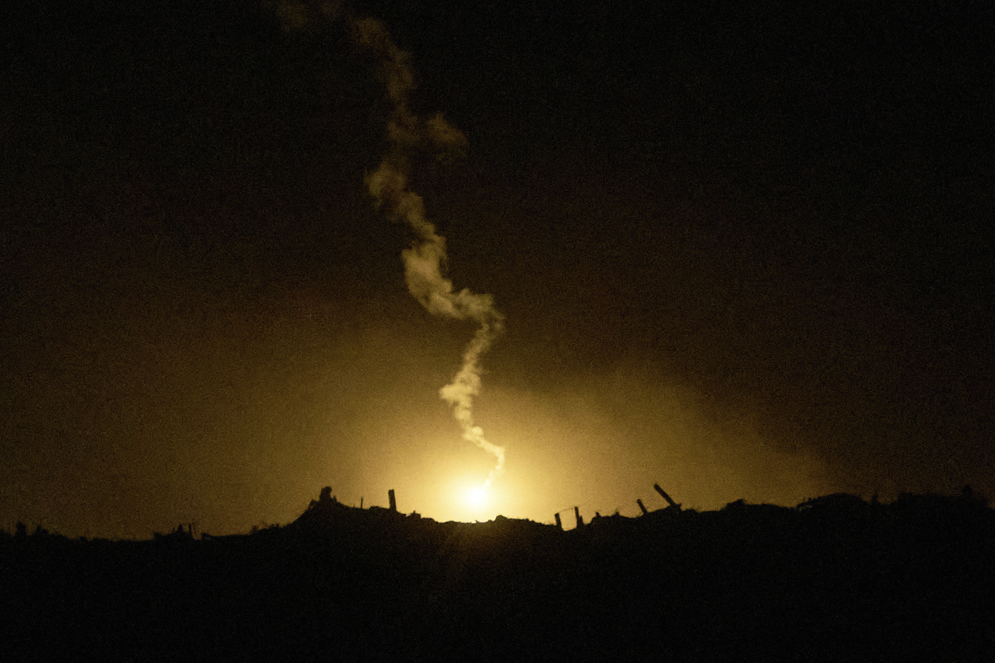 Gaza, salgono a 63 i morti nella Striscia in raid Israele Gaza, salgono a 63 i morti nella Striscia in raid Israele