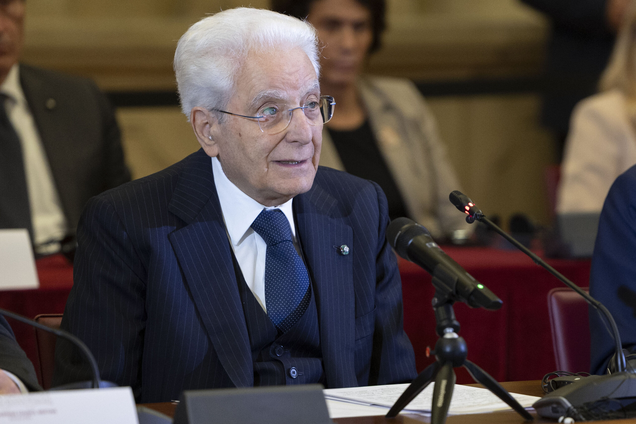 Ue, Mattarella al board Bce: “Ritrovi slancio e coraggio” Ue, Mattarella al board Bce: “Ritrovi slancio e coraggio”