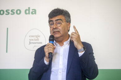 Emanuele Fiano: “Tra i giovani pro-Pal gesto della P38, è stato uno choc”