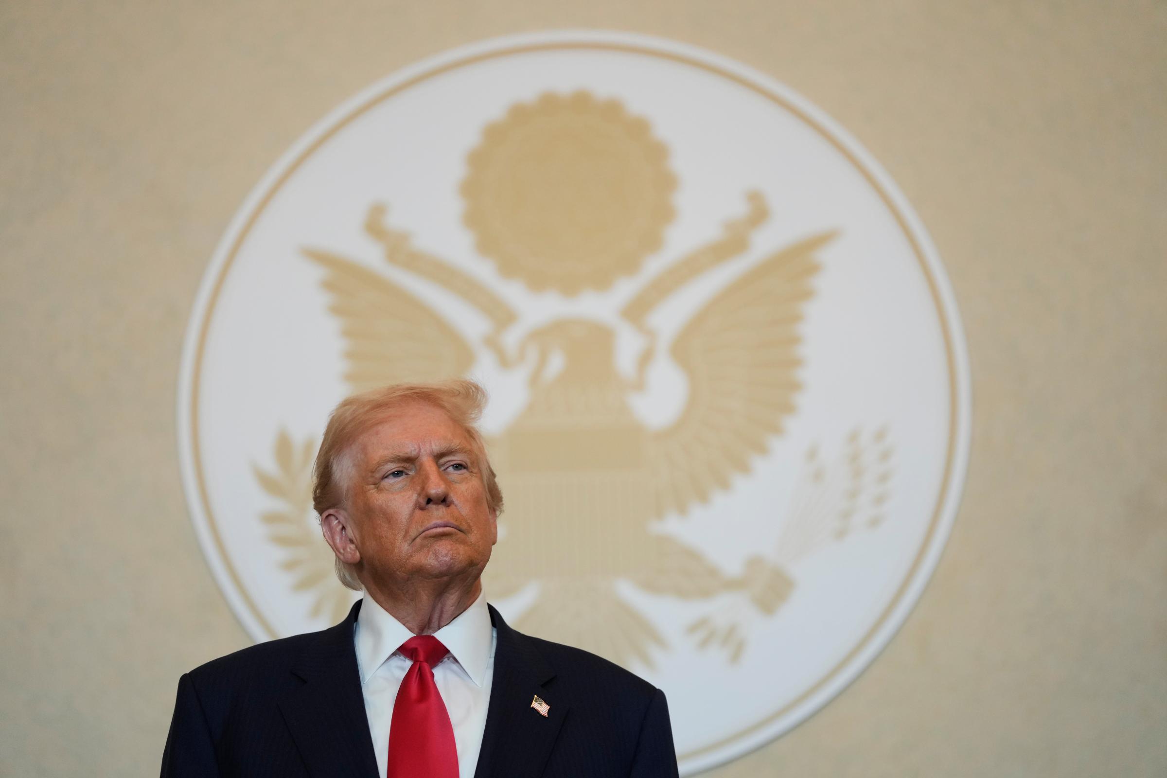 Trump: “Tregua a Gaza non a rischio, giusto Israele reagisca”