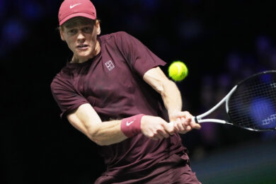 Atp Parigi 2025, Sinner ai quarti: battuto Cerundolo in due set