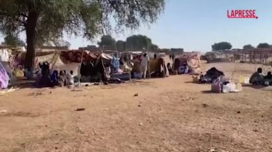 Sudan, le donne sfollate da El-Fasher raccontano i bombardamenti: "Abbiamo perso tutto"