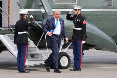 Trump: “Inizieremo a testare armi nucleari”