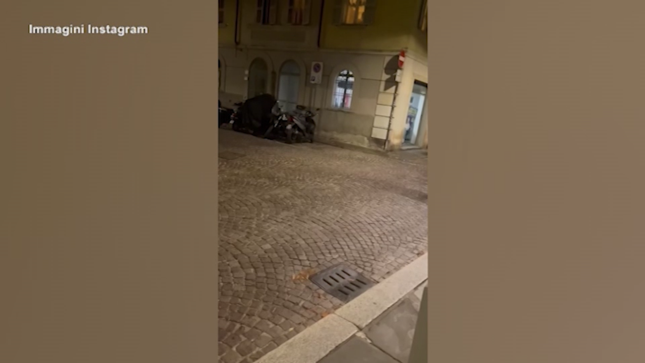 Parma, coro fascista “camicia nera trionferà” e inno al Duce in sede FdI: il video Parma, coro fascista “camicia nera trionferà” e inno al Duce in sede FdI: il video