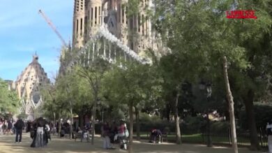 Barcellona, nuovo elemento sulla Sagrada Familia: diventa la chiesa più alta del mondo