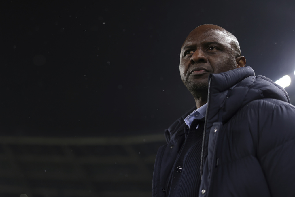 Genoa, esonerato Patrick Vieira