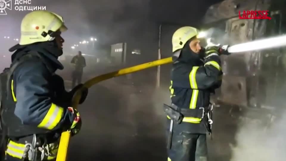 Ucraina, raid russo con droni su Odessa: due morti