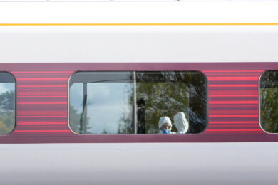 Regno Unito, accoltellamenti su treno per Londra: esclusa l’ipotesi terrorismo