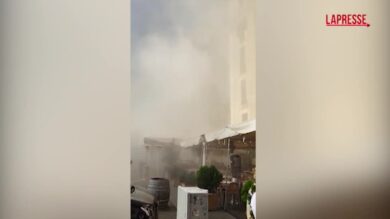 Crollo Torre dei Conti ai Fori Imperiali, le immagini da un ristorante