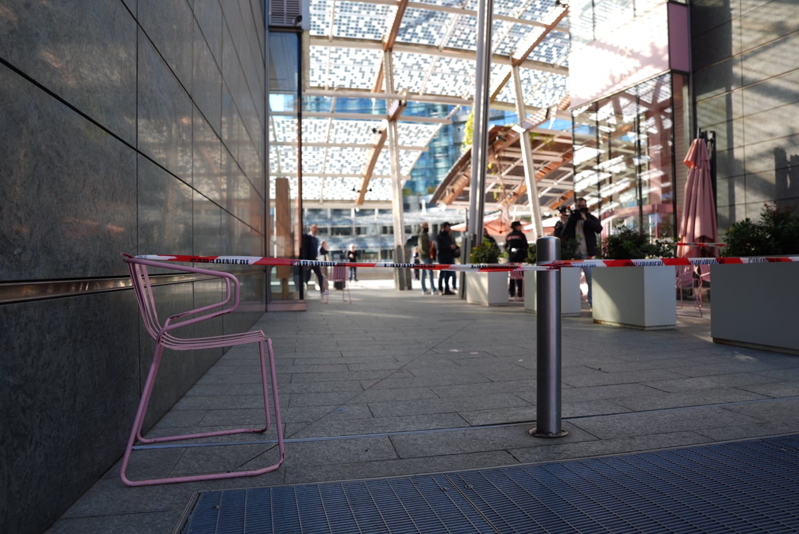 Donna accoltellata a Milano, il 59enne Vincenzo Lanni confessa: vittima scelta a caso Donna accoltellata a Milano, il 59enne Vincenzo Lanni confessa: vittima scelta a caso