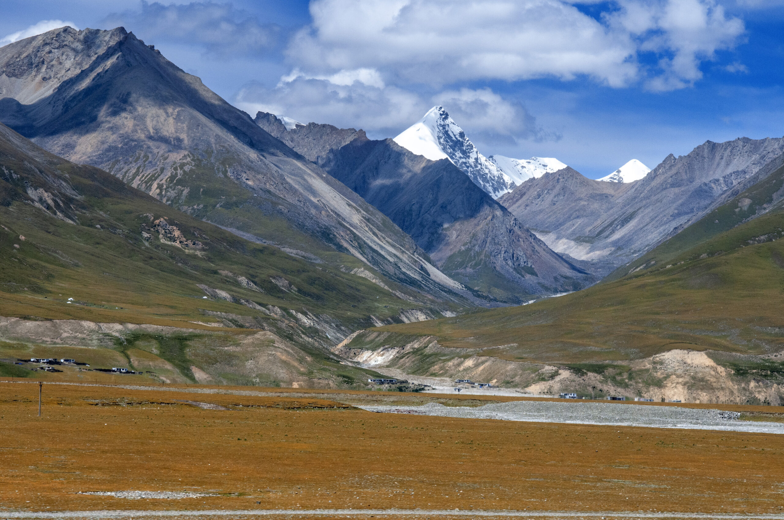 Nepal, media: “5 gli alpinisti italiani morti sull’Himalaya”, confermata la morte di Cocco