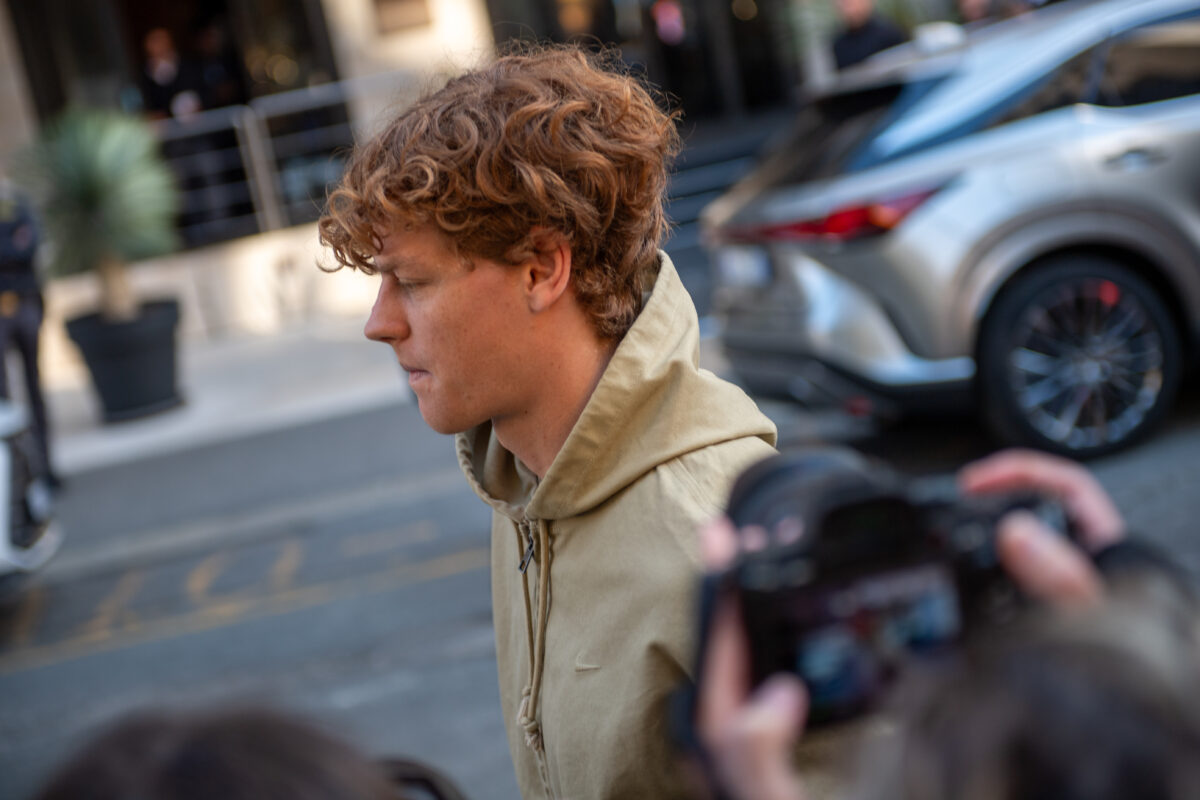 Galleria foto 'Sinner a Torino per le Atp Finals 2025: le foto dell’arrivo in hotel' - foto 4