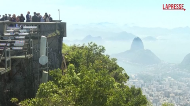 Brasile, il principe William visita il Cristo Redentore di Rio
