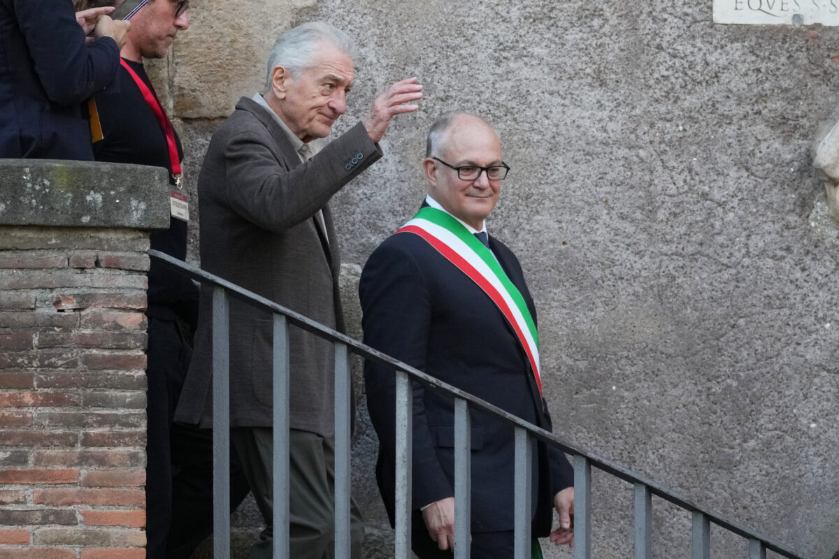 De Niro a Roma, riceve la Lupa Capitolina e inaugura il suo Nobu Hotel