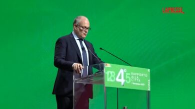 Crollo Torre dei Conti, Gualtieri chiede un minuto di silenzio per Octav Stroici